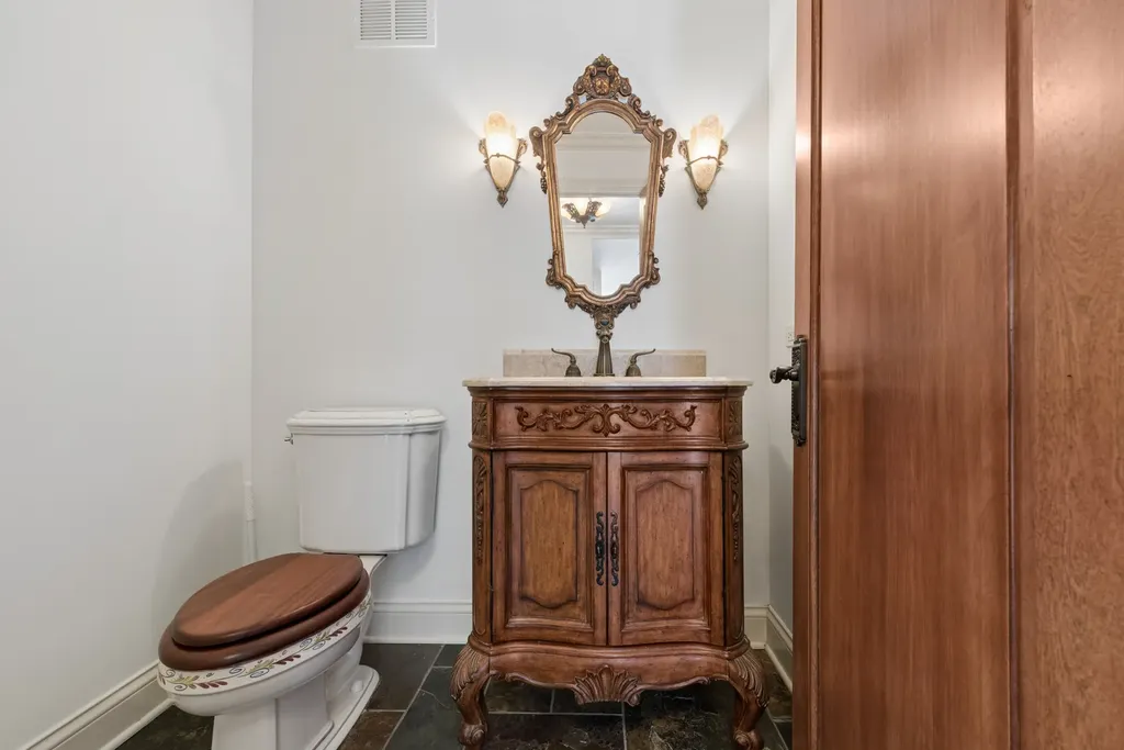 200 East Delaware Place Chicago IL 60611