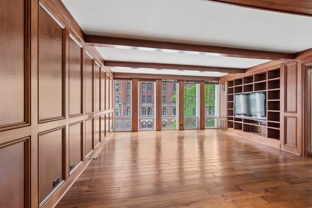 200 East Delaware Place Chicago IL 60611