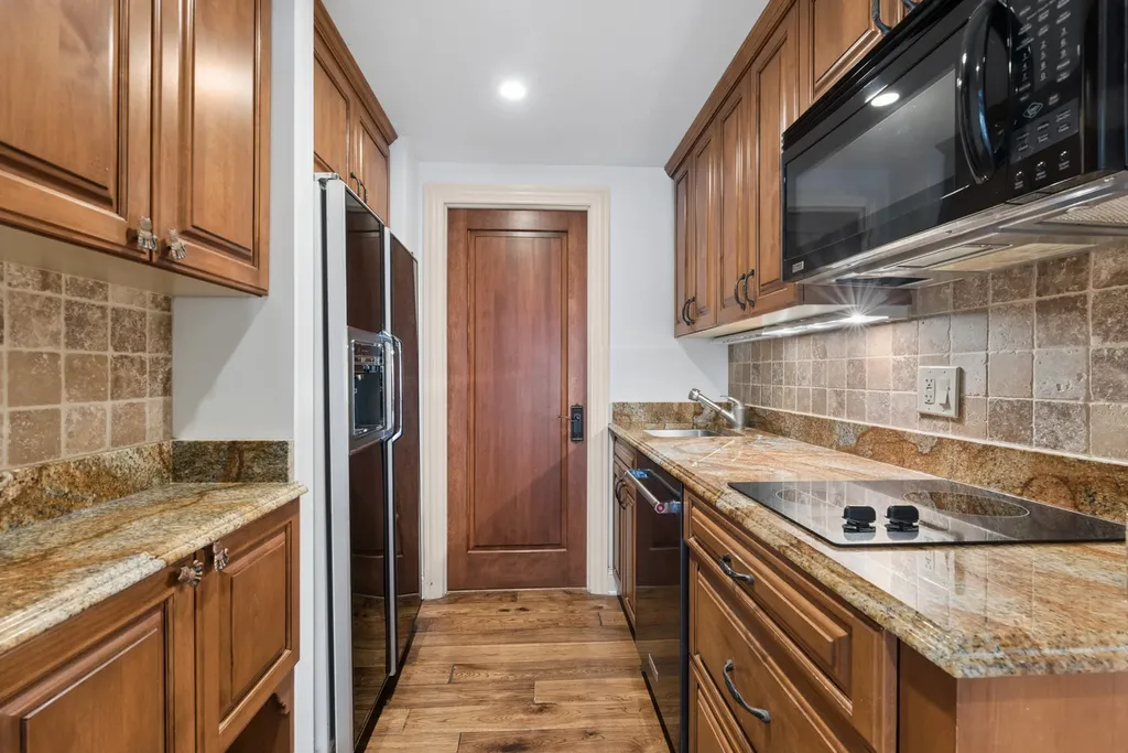 200 East Delaware Place Chicago IL 60611
