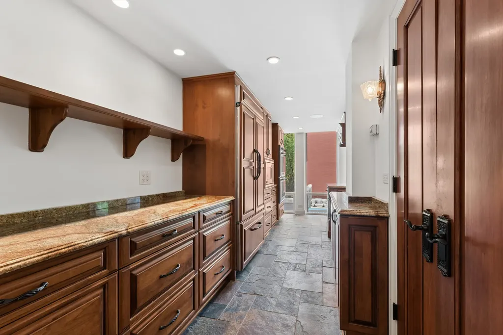 200 East Delaware Place Chicago IL 60611