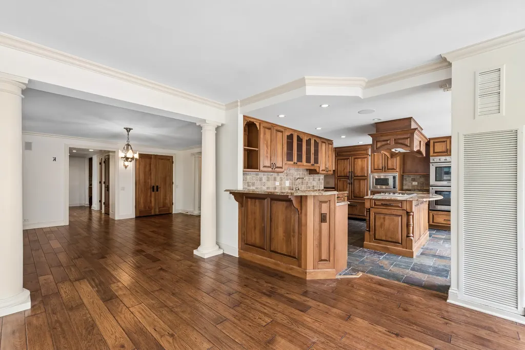 200 East Delaware Place Chicago IL 60611
