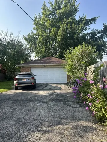 10850 Claridge Avenue Westchester IL 60154