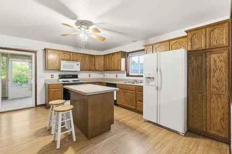 7N079 Tuscola Avenue St. Charles IL 60174