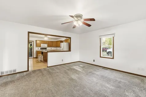 7N079 Tuscola Avenue St. Charles IL 60174