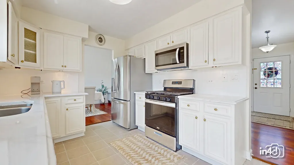 2090 South Valley Road Lombard IL 60148