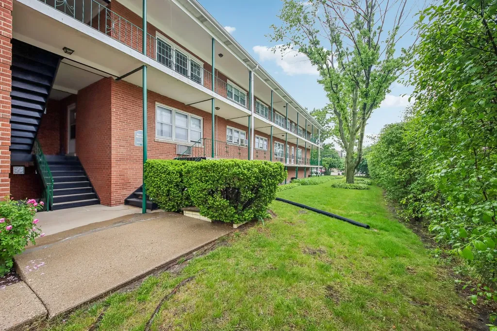 1855 Parkside Drive Park Ridge IL 60068