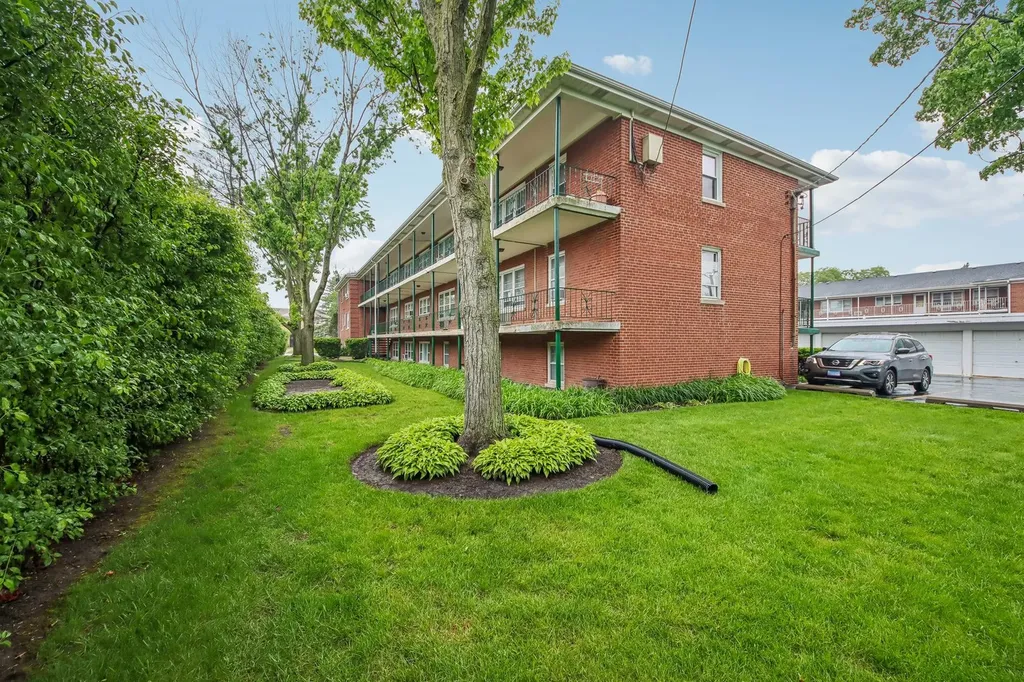1855 Parkside Drive Park Ridge IL 60068