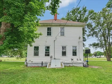 921 12 Avenue Rock Island IL 61201