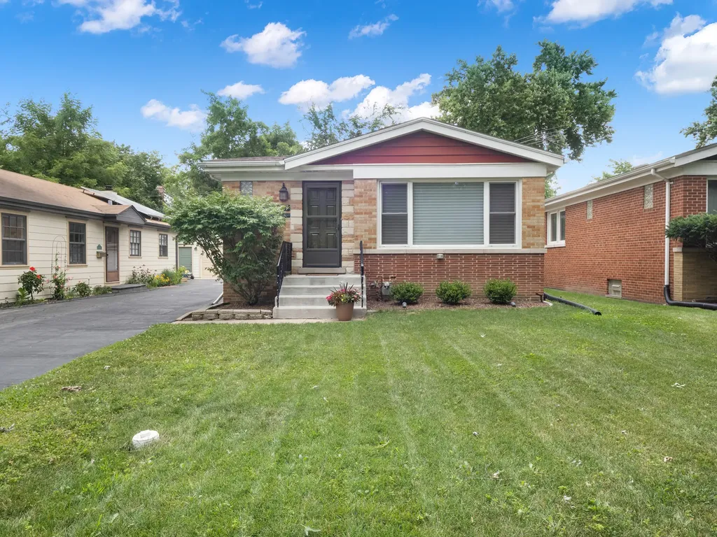 727 Harms Road Glenview IL 60025