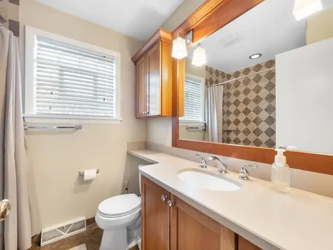727 Harms Road Glenview IL 60025