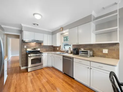 727 Harms Road Glenview IL 60025