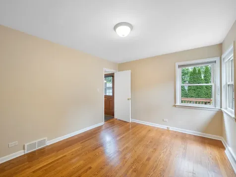 727 Harms Road Glenview IL 60025