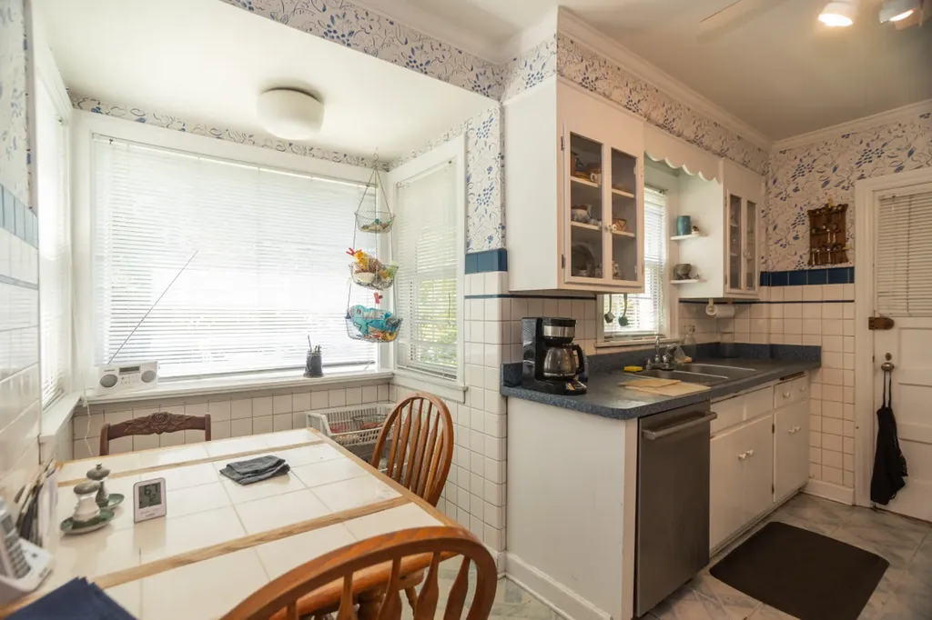 2701 West Fitch Avenue Chicago IL 60645