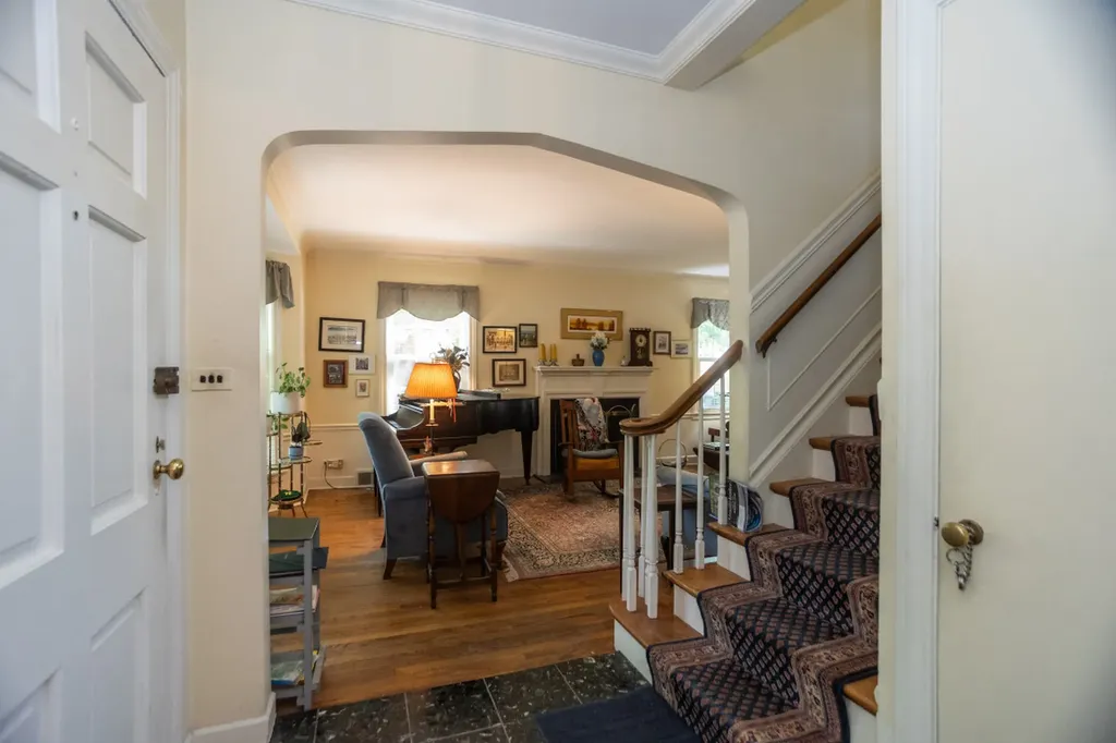2701 West Fitch Avenue Chicago IL 60645