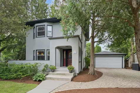 565 Ryan Place Lake Forest IL 60045