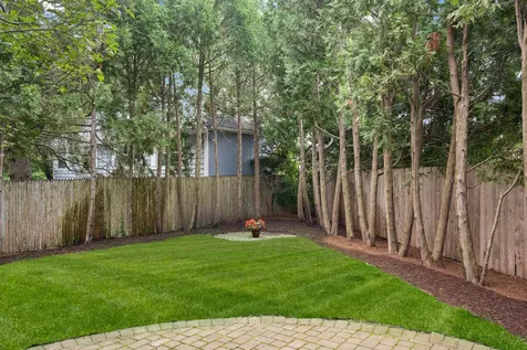 565 Ryan Place Lake Forest IL 60045