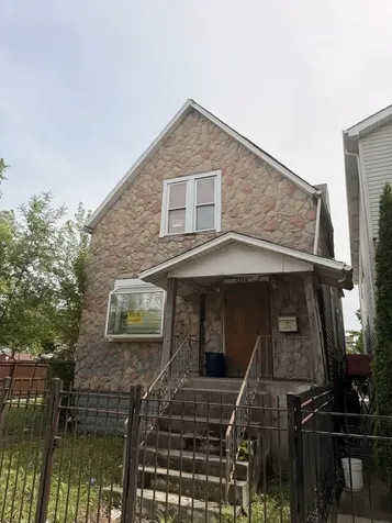 5009 West Chicago Avenue Chicago IL 60651
