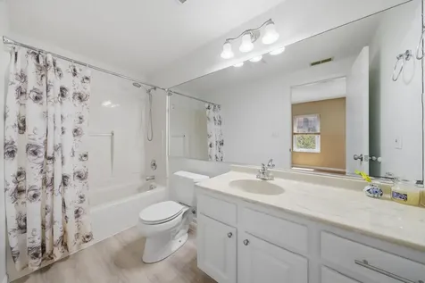 1038 Susan Collin Lane Oak Park IL 60302