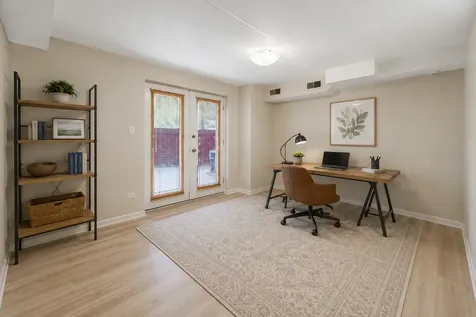 1038 Susan Collin Lane Oak Park IL 60302