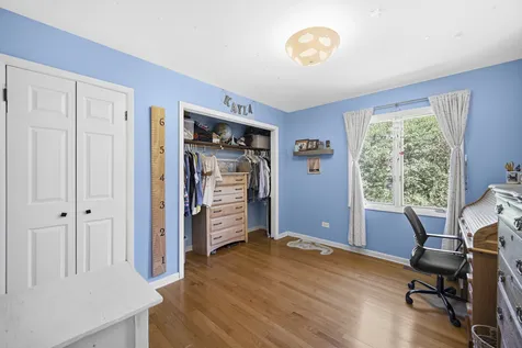 34 Londonderry Lane Lincolnshire IL 60069