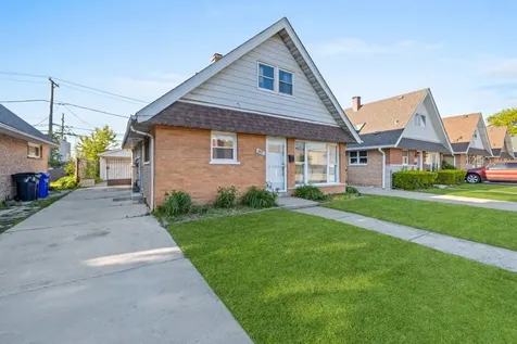 8422 West 45th Street Lyons IL 60534