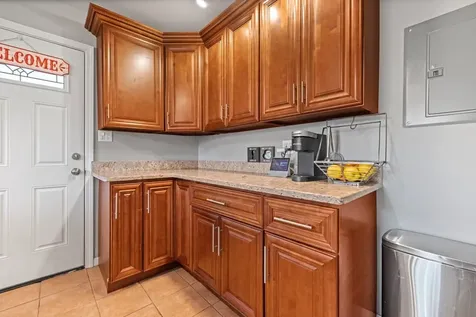 8422 West 45th Street Lyons IL 60534