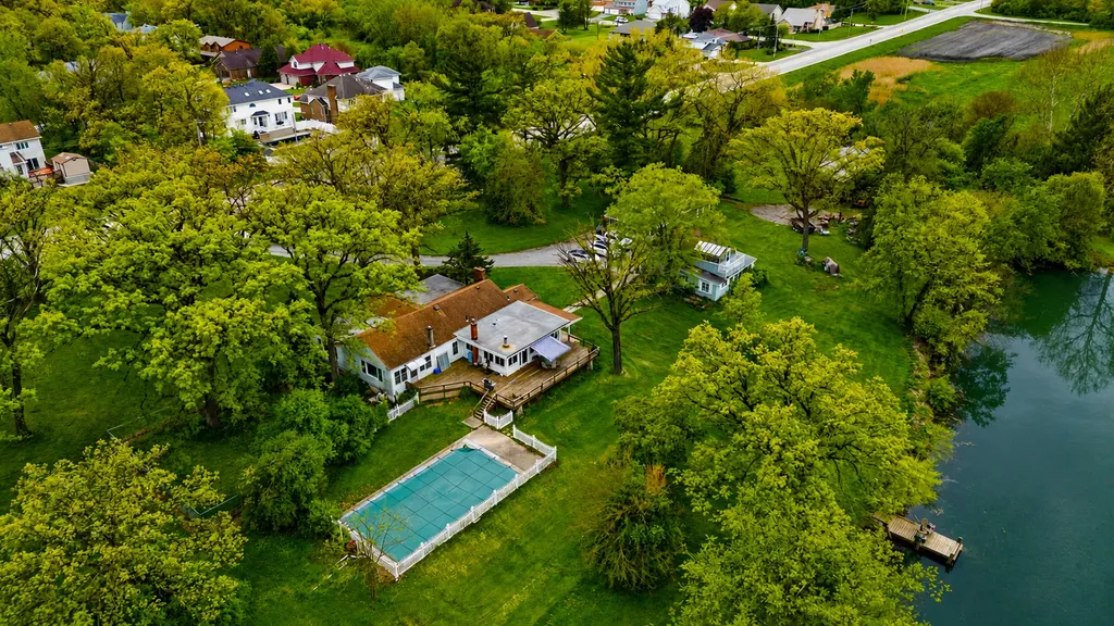 931 East Steger Road Steger IL 60475