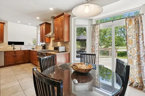 2952 Liberty Lane Lindenhurst IL 60046