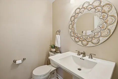 2952 Liberty Lane Lindenhurst IL 60046