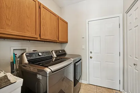 2952 Liberty Lane Lindenhurst IL 60046
