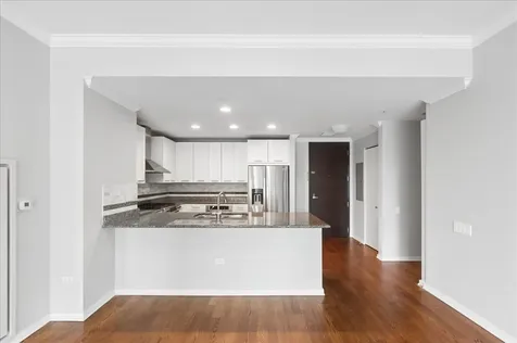 240 East Illinois Street Chicago IL 60611