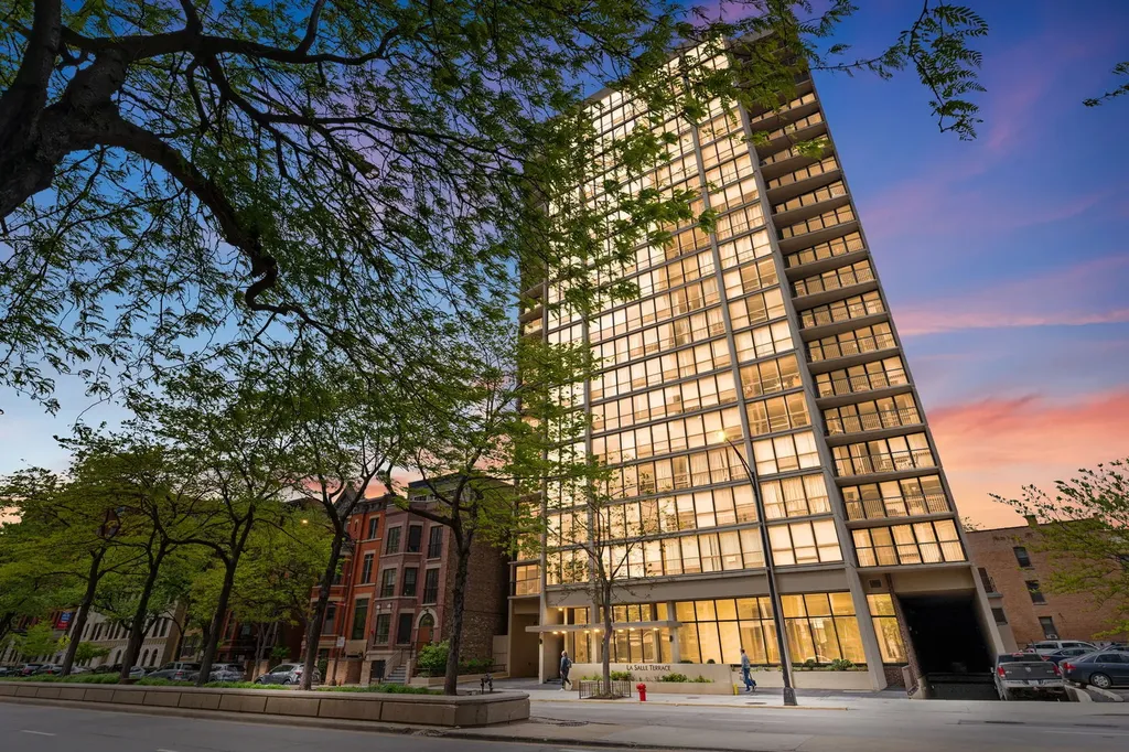 1540 North Lasalle Drive Chicago IL 60610