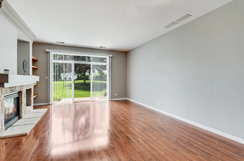 913 Genesee Drive Naperville IL 60563