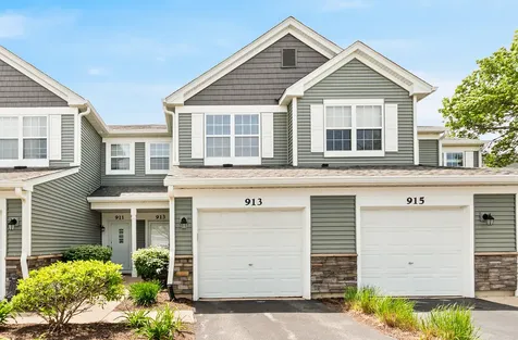 913 Genesee Drive Naperville IL 60563