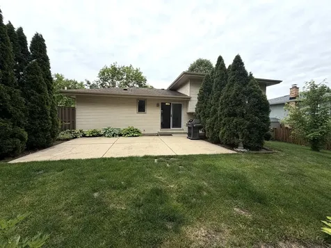 1159 Peachtree Court Naperville IL 60540
