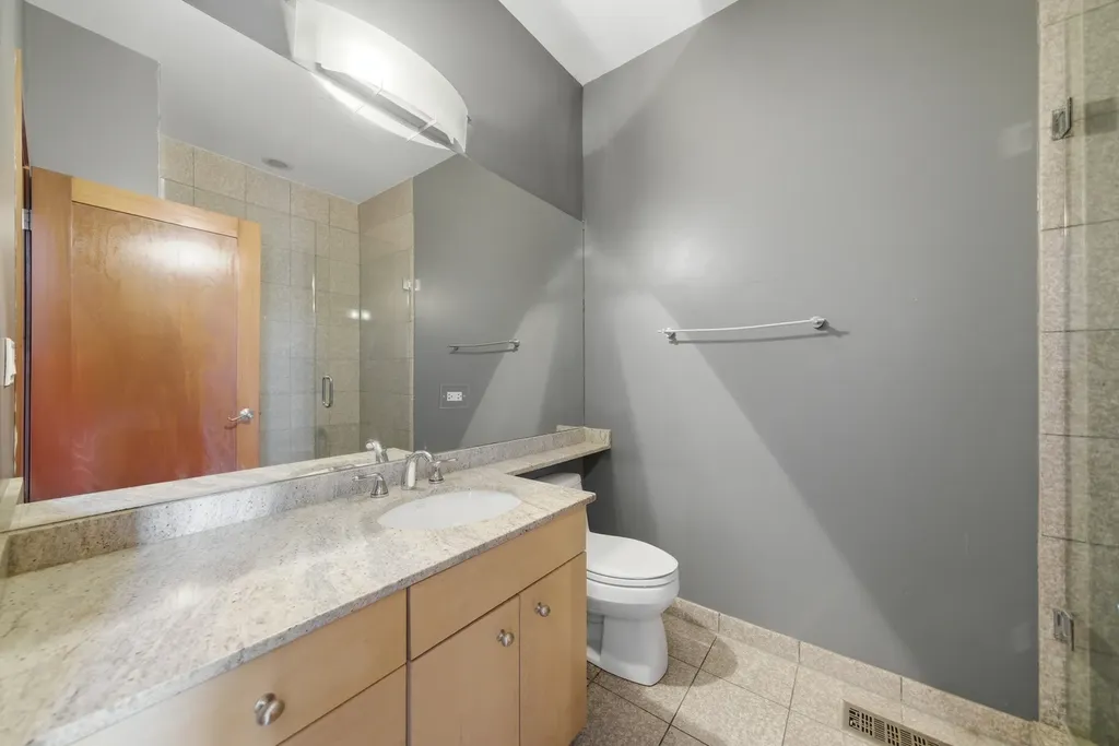 852 North Ashland Avenue Chicago IL 60622