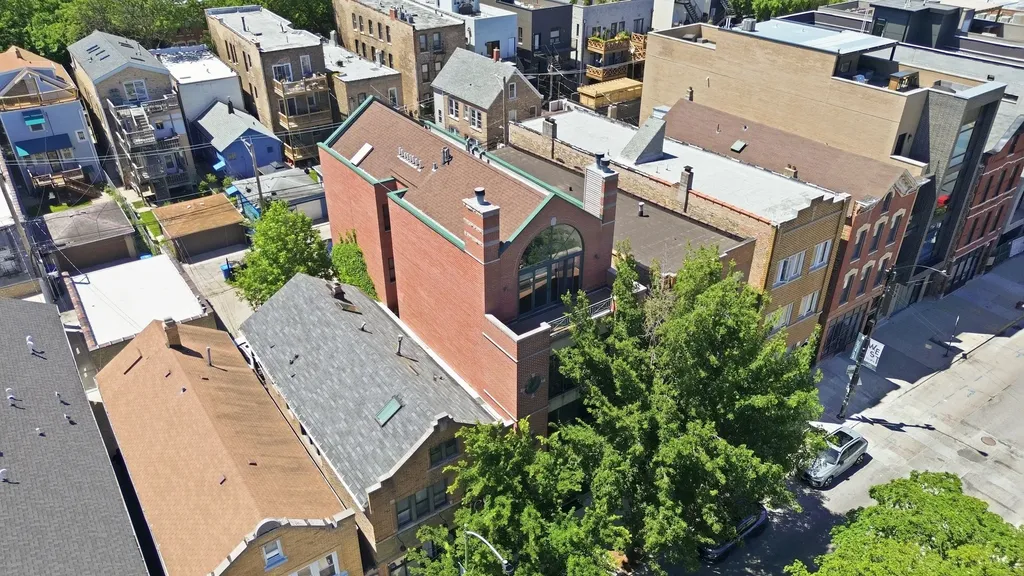 852 North Ashland Avenue Chicago IL 60622