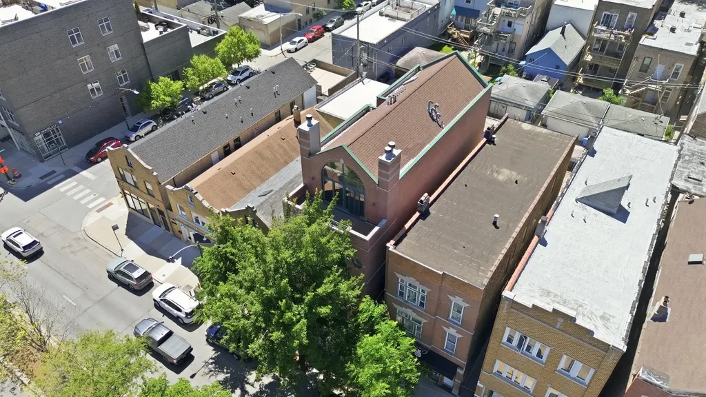 852 North Ashland Avenue Chicago IL 60622