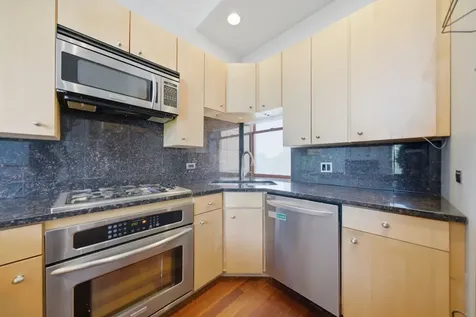 852 North Ashland Avenue Chicago IL 60622