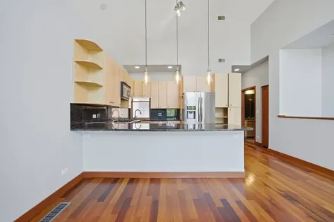 852 North Ashland Avenue Chicago IL 60622