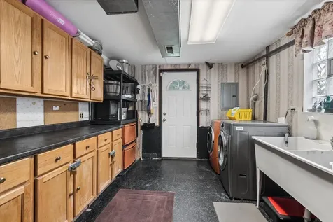 15622 Madison Avenue Dolton IL 60419