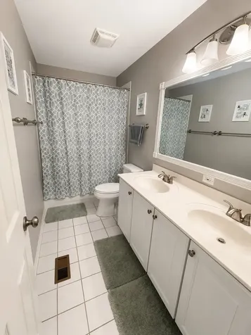 1844 South Robin Court Libertyville IL 60048