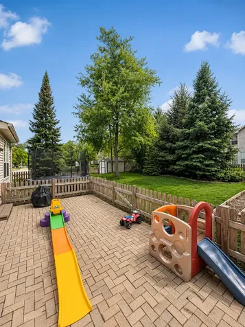 1844 South Robin Court Libertyville IL 60048
