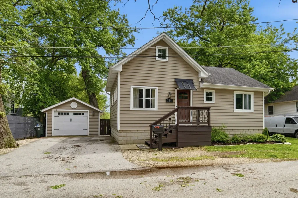 224 Oak Street New Lenox IL 60451