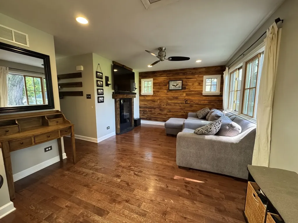 224 Oak Street New Lenox IL 60451