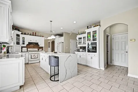 19057 South Saddlebrook Drive Shorewood IL 60404
