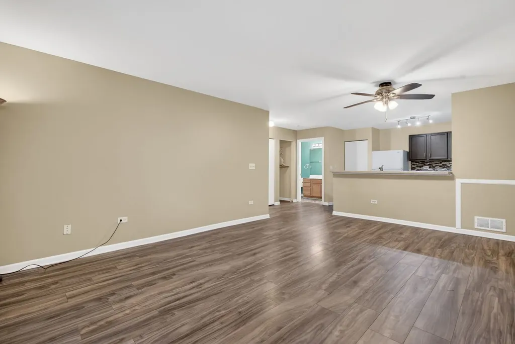 1628 Mcclure Road Aurora IL 60505