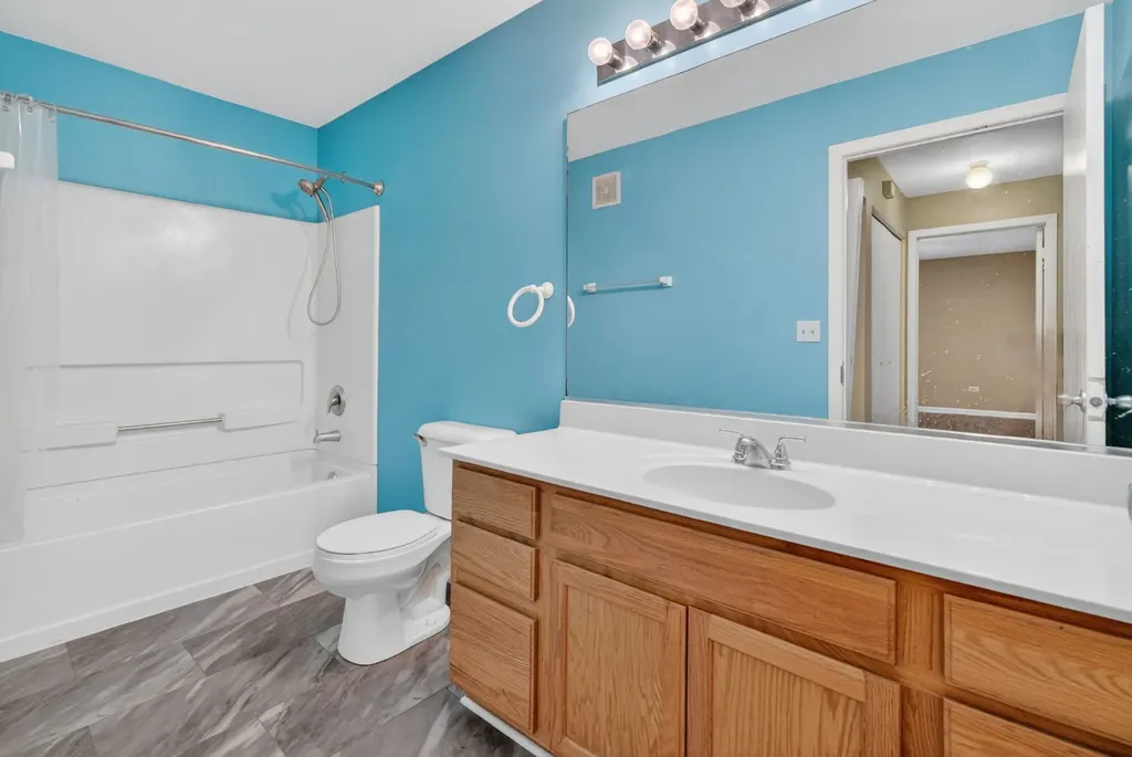 1628 Mcclure Road Aurora IL 60505