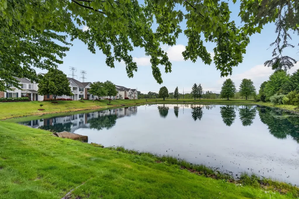 1628 Mcclure Road Aurora IL 60505