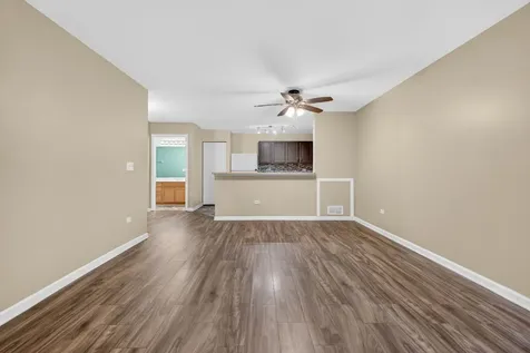 1628 Mcclure Road Aurora IL 60505